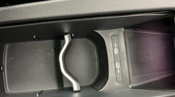 2025 Volkswagen Pro 77kWh Black Edition Auto 5-door (Black) - Image: 21