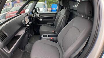 2025 Volkswagen Pro 79kWh Commerce Plus Auto 5-door (White) - Image: 40