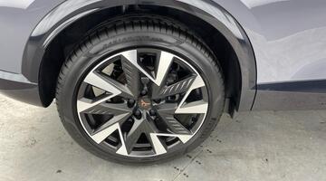 2025 CUPRA EHybrid 25.8kWh V2 DSG Euro 6 5-door (Grey) - Image: 17