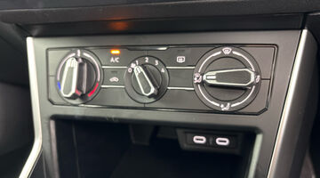 2023 Volkswagen 1.0 TSI Life DSG Euro 6 5-door (Silver) - Image: 13