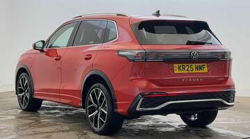 2025 Volkswagen TSI eHybrid 19.7kWh R-Line DSG Euro 6 5-door (Red) - Image: 3