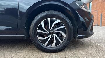 2022 Volkswagen 1.0 EVO Life Euro 6 5-door (Black) - Image: 5