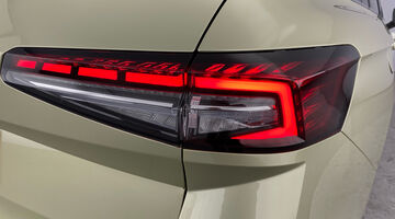 2025 Škoda 2.0 TDI SE L DSG Euro 6 5-door (Yellow) - Image: 35