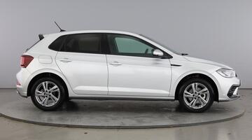 2025 Volkswagen 1.0 TSI R-Line DSG Euro 6 5-door (Silver) - Image: 4