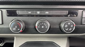 2021 Volkswagen 2.0 TDI SE DSG SWB Euro 6 5-door (Blue) - Image: 12