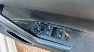 2023 Volkswagen 1.0 TSI Life Euro 6 5-door (Grey) - Image: 18