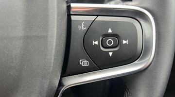 2025 Volvo 2.0 B4 MHEV Ultra Dark DCT Auto Euro 6 5-door (Silver) - Image: 38