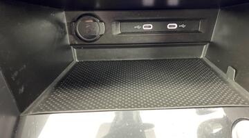 2022 SEAT TSI EVO SE Technology DSG Euro 6 5-door (Red) - Image: 7