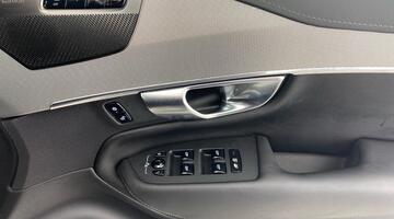 2022 Volvo 2.0 B5 MHEV Plus Auto 4WD Euro 6 5-door (Unlisted) - Image: 18