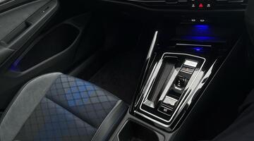 2025 Volkswagen 2.0 TSI R Black Edition DSG 4Motion Euro 6 5-door (Grey) - Image: 25