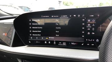 2025 Audi 2.0 TDI Launch Edition S Tronic quattro Euro 6 5-door (Black) - Image: 36