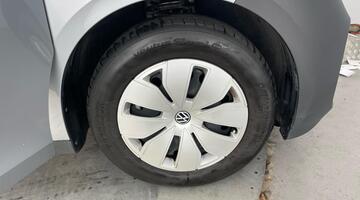 2024 Volkswagen Pro 77kWh Commerce Plus Auto 5-door (Silver) - Image: 5