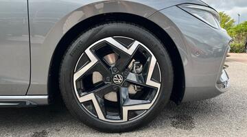 2025 Volkswagen ETSI MHEV R-Line DSG Euro 6 5-door (Grey) - Image: 5