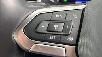 2025 Volkswagen TSI R-Line DSG Euro 6 5-door (White) - Image: 23