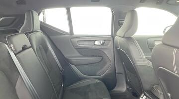 2025 Volvo 2.0 B4 MHEV Plus DCT Auto Euro 6 5-door (Blue) - Image: 9