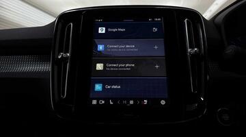 2025 Volvo 2.0 B4 MHEV Plus DCT Auto Euro 6 5-door (Black) - Image: 11