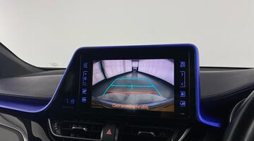 2017 Toyota VVT-h Dynamic CVT Euro 6 5-door (Silver) - Image: 16