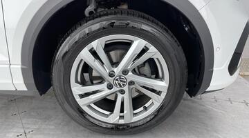 2022 Volkswagen TSI R-Line DSG Euro 6 5-door (White) - Image: 5