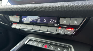 2025 Audi TFSI 35 Black Edition S Tronic Euro 6 4-door (Black) - Image: 32