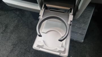 2025 Ford 340 65kWh Titanium Auto L1 5-door (Grey) - Image: 32