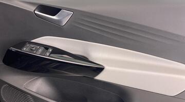 2021 Volkswagen Pro Performance 58kWh Max Auto 5-door (Grey) - Image: 19