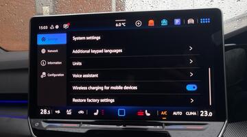 2025 Volkswagen 2.0 TSI R Black Edition DSG 4Motion Euro 6 5-door (Grey) - Image: 22