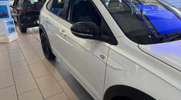 2025 Volkswagen TSI Black Edition DSG Euro 6 5-door (Multicolour) - Image: 29