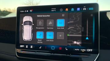 2025 Volkswagen ETSI MHEV R-Line DSG Euro 6 5-door (Blue) - Image: 45