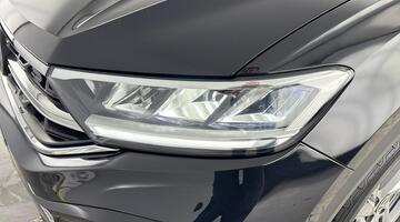 2025 Volkswagen 2.0 TDI R-Line DSG Euro 6 5-door (Black) - Image: 32