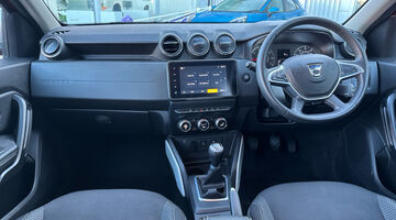 2022 Dacia TCe Prestige Euro 6 5-door (Orange) - Image: 8