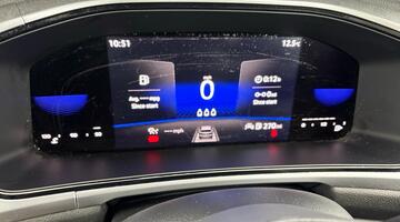 2022 Volkswagen 1.0 TSI Life Euro 6 5-door (Blue) - Image: 24