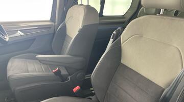 2025 Volkswagen 2.0 TDI Style Long MPV DSG Euro 6 5-door (Grey) - Image: 40