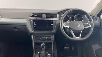2022 Volkswagen TSI Life DSG Euro 6 5-door (Blue) - Image: 8