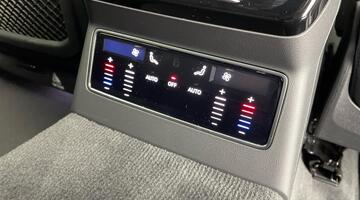 2025 Audi 2.0 e-hybrid5.9kWh Edition 1 S Tronic quattro Euro 6 5-door (Green) - Image: 27