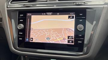 2023 Volkswagen 2.0 TDI R-Line DSG Euro 6 5-door (Grey) - Image: 21