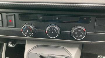 2022 Volkswagen 2.0 TDI T30 Highline DSG FWD SWB Euro 6 5-door (Grey) - Image: 33