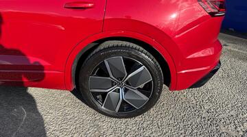 2025 Volkswagen 3.0 TDI V6 Black Edition Tiptronic 4Motion Euro 6 5-door (Red) - Image: 12