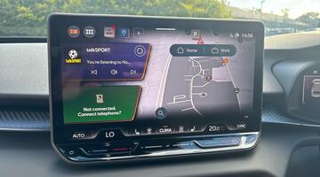 2025 CUPRA 2.0 TSI VZ1 DSG 4-doorive Euro 6 5dr (Grey) - Image: 7