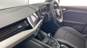 2025 Audi 1.0 TFSI 30 S line Sportback S Tronic Euro 6 5-door (Blue) - Image: 2