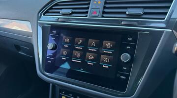 2022 Volkswagen TSI Active DSG Euro 6 5-door (Blue) - Image: 7