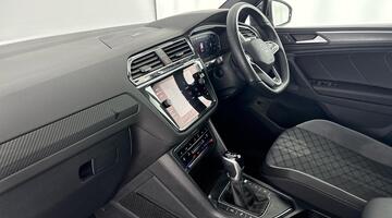 2023 Volkswagen 2.0 TDI R-Line DSG Euro 6 5-door (Grey) - Image: 2