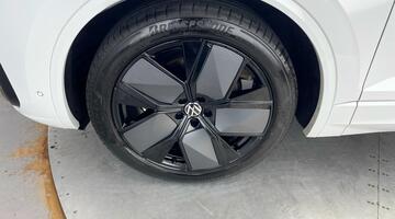 2023 Volkswagen 3.0 TDI V6 Black Edition Tiptronic 4Motion Euro 6 5-door (White) - Image: 45