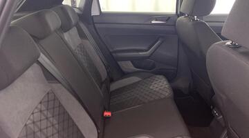 2022 Volkswagen 1.0 TSI R-Line DSG Euro 6 5-door (Silver) - Image: 27