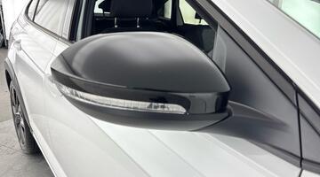 2025 Volkswagen TSI R-Line DSG Euro 6 5-door (White) - Image: 41