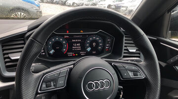 2022 Audi 1.0 TFSI 30 Black Edition Sportback Euro 6 5-door (Yellow) - Image: 27