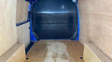 2024 Volkswagen 2.0 TDI T28 Highline DSG FWD SWB Euro 6 5-door (Blue) - Image: 22