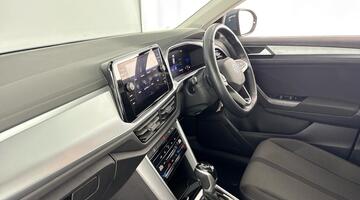 2022 Volkswagen TSI Life DSG Euro 6 5-door (Blue) - Image: 2