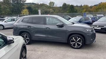 2025 Volkswagen ETSI MHEV Elegance DSG Euro 6 5-door (Grey) - Image: 30