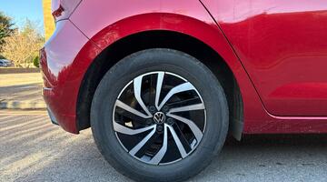 2023 Volkswagen 1.0 TSI Life Euro 6 5-door (Red) - Image: 5