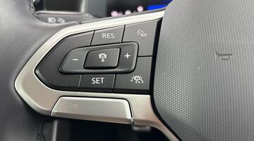 2025 Volkswagen 1.0 TSI Match DSG Euro 6 5-door (White) - Image: 23